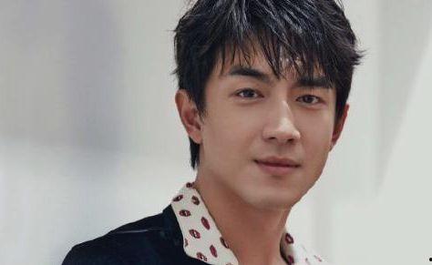 狗仔最新爆料男明星是谁,神秘男星身份揭晓，真相令人震惊！